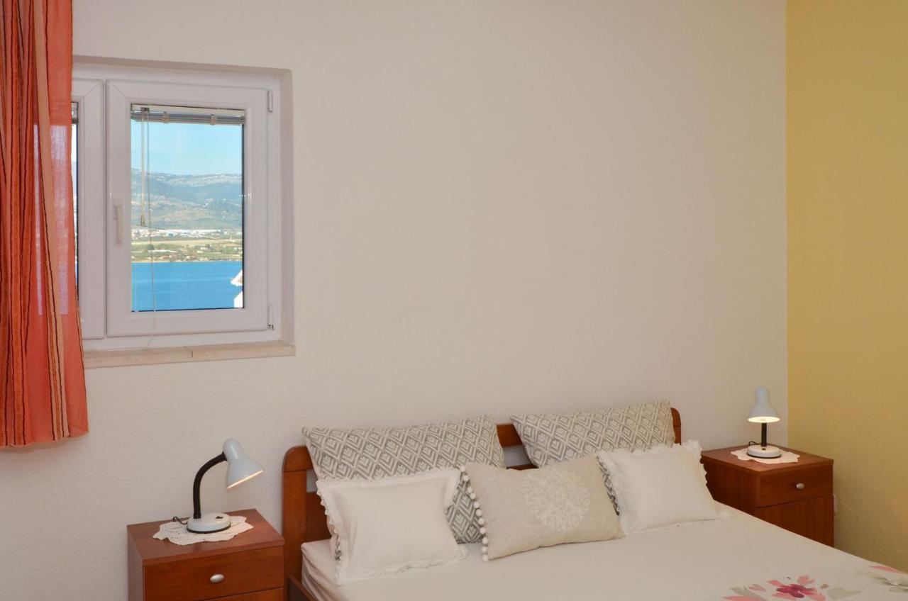 Apartments Pitesa Trogir Exterior foto
