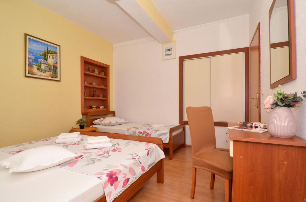 Apartments Pitesa Trogir Exterior foto